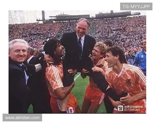 克鲁伊夫与里努斯米歇尔斯